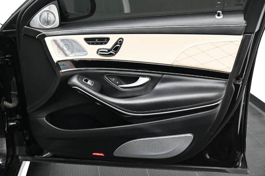 Used 2015 Mercedes-Benz S 65 AMG Sedan image 22