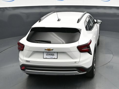 Certified 2024 Chevrolet Trax LT FWD image 23