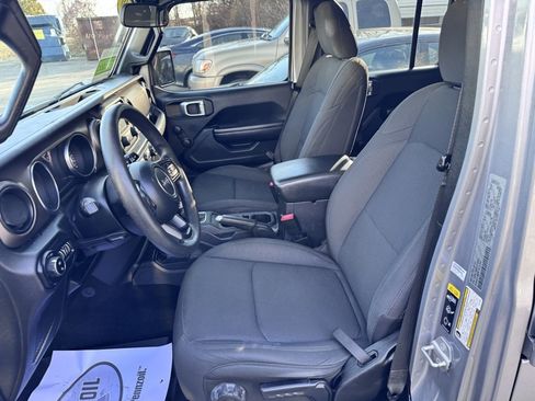 Used 2020 Jeep Gladiator Sport w/ Trailer Tow Package image 22