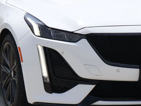 Used 2022 Cadillac CT5 V w/ Premium Package RWD image 9