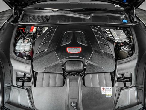 Certified 2023 Porsche Cayenne GTS AWD/4WD image 12