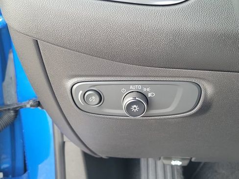 Used 2024 Chevrolet Equinox LT FWD image 18