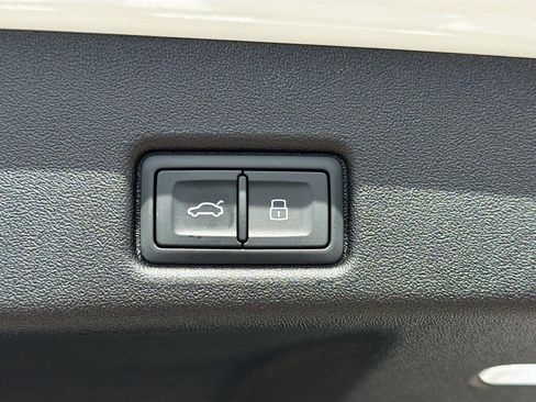 New 2025 Audi Q5 Premium Plus image 13