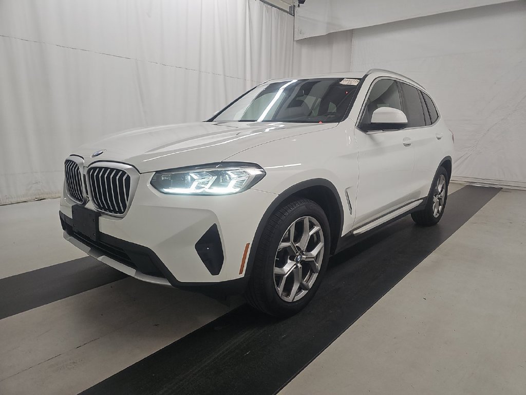 Used 2023 BMW X3 xDrive30i w/ Convenience Package AWD/4WD image 2