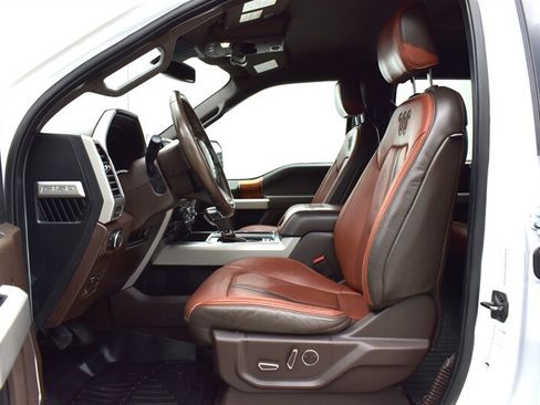 Used 2018 Ford F150 King Ranch w/ Equipment Group 601A Luxury AWD/4WD image 11