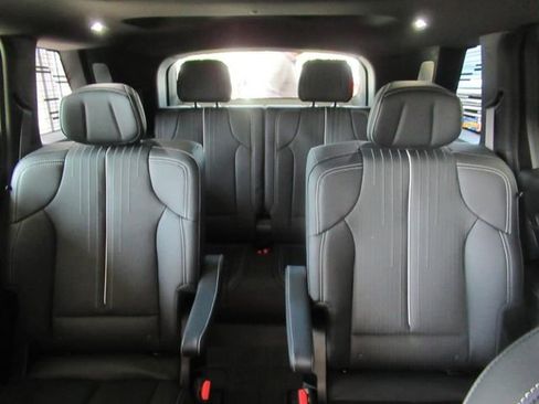 New 2026 Cadillac Vistiq Sport image 28