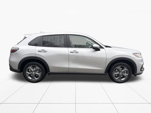 New 2026 Honda HR-V LX image 9