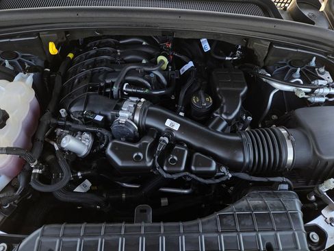 Used 2025 Jeep Grand Cherokee Altitude AWD/4WD image 32
