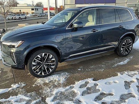 New 2026 Volvo XC90 T8 Ultra w/ Protection Package Premier AWD/4WD image 11