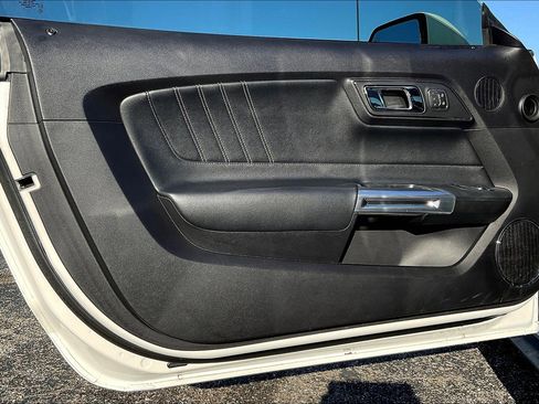 Used 2017 Ford Mustang GT Premium w/ Equipment Group 401A image 19