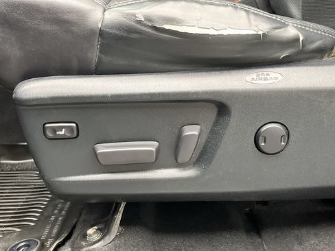 Used 2021 Toyota Tundra Platinum AWD/4WD image 12