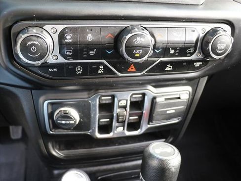 Used 2023 Jeep Wrangler Sport S image 21