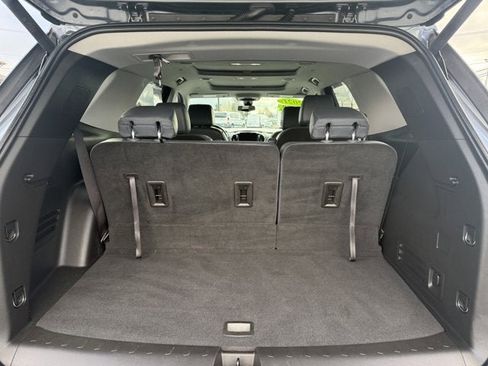 Used 2021 Chevrolet Traverse Premier image 8