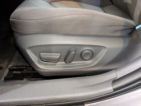 Used 2018 Toyota Camry LE image 16