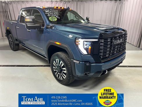 Used 2025 GMC Sierra 2500 Denali Ultimate image 1