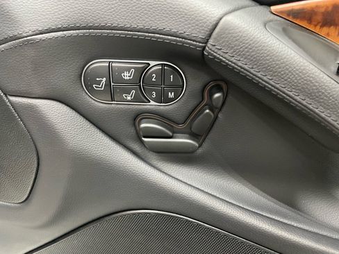 Used 2009 Mercedes-Benz SL 550 image 40