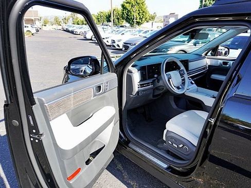 Certified 2025 Hyundai Santa Fe Calligraphy image 42