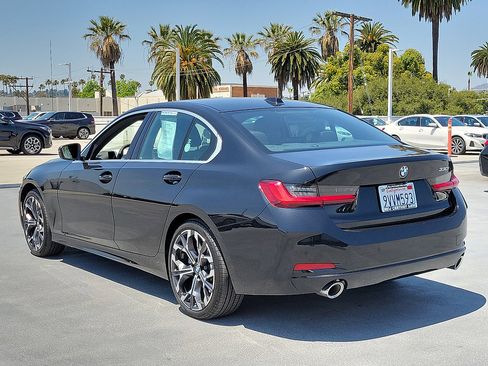 Used 2025 BMW 330i Sedan w/ Premium Package RWD image 2