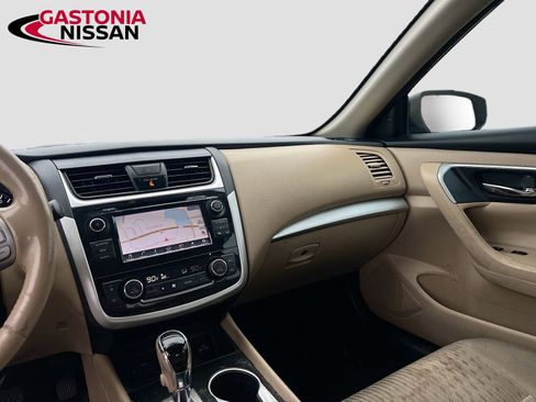 Used 2018 Nissan Altima 2.5 SV w/ 2.5 SV Technology Package image 31