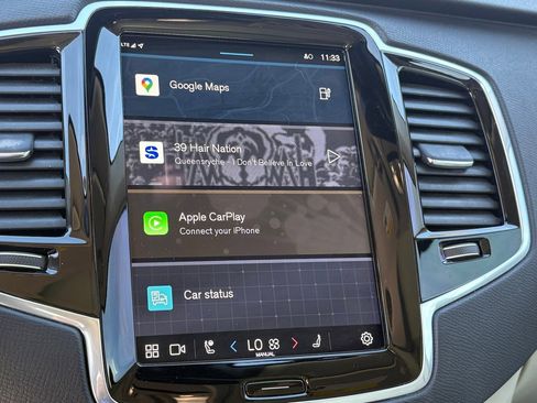 Certified 2023 Volvo XC90 T8 Plus image 24