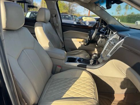 Used 2012 Cadillac SRX Luxury image 33