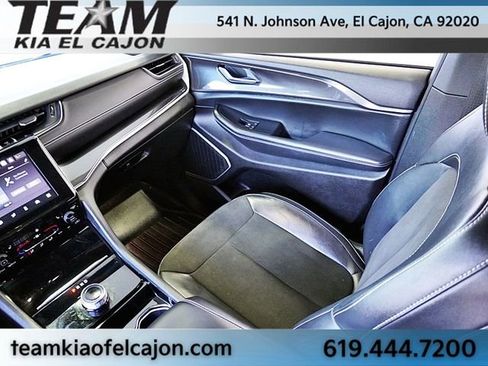 Used 2022 Jeep Grand Cherokee L Laredo image 23