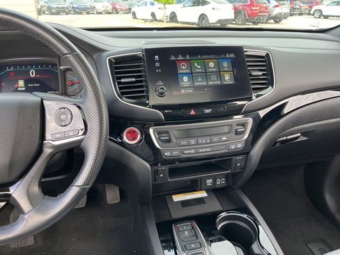 Certified 2019 Honda Passport Touring image 17