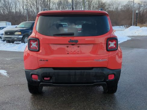 Used 2017 Jeep Renegade Trailhawk image 7