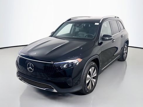 Used 2024 Mercedes-Benz EQB 300 4MATIC image 4