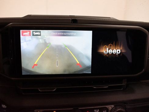 Used 2024 Jeep Wrangler High Altitude image 16