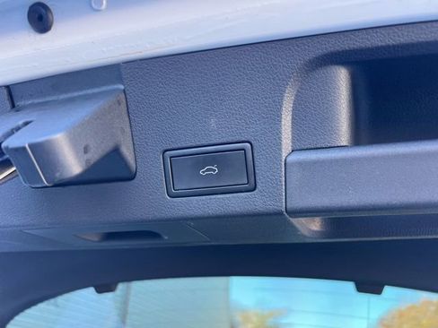 Used 2023 Volkswagen Arteon SEL image 32