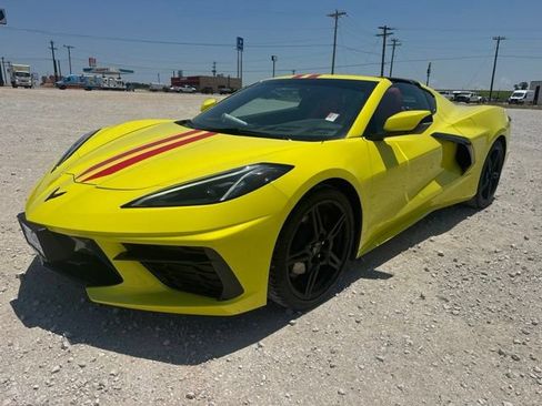 Used 2021 Chevrolet Corvette Stingray Preferred Cpe w/ 2LT RWD image 1
