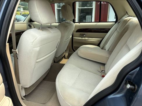 Used 2008 Mercury Grand Marquis GS RWD image 8