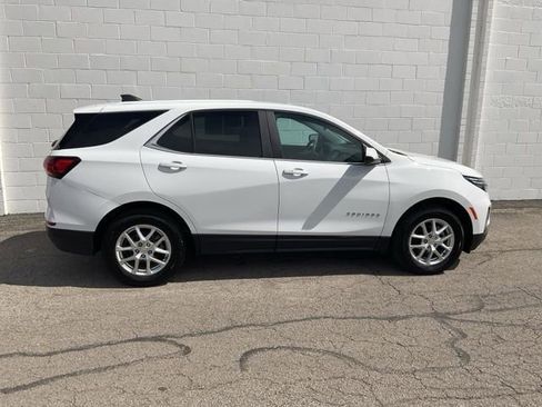 Used 2024 Chevrolet Equinox LT image 3
