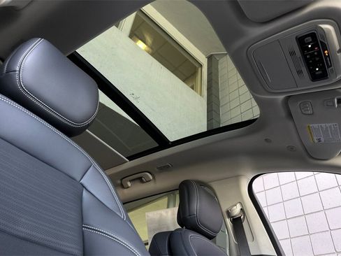 New 2025 Lincoln Nautilus Reserve image 14