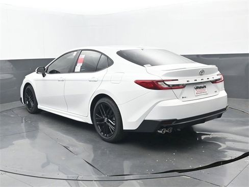 New 2026 Toyota Camry SE image 3