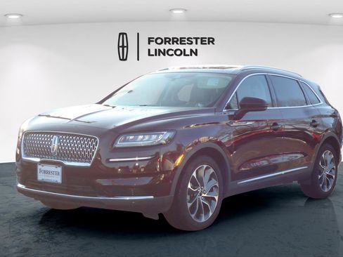 Used 2022 Lincoln Nautilus Reserve w/ Equipment Group 201A image 7