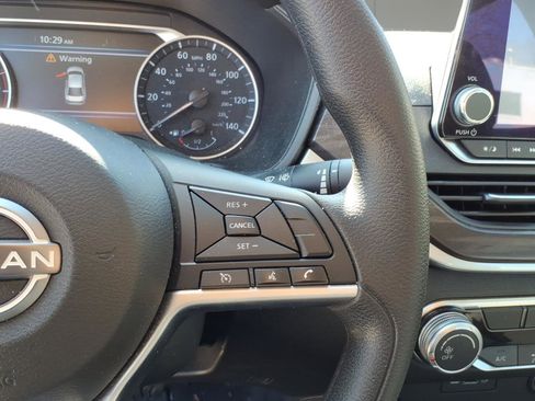 Used 2023 Nissan Altima 2.5 SV FWD image 13