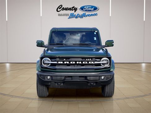Used 2024 Ford Bronco Outer Banks image 12