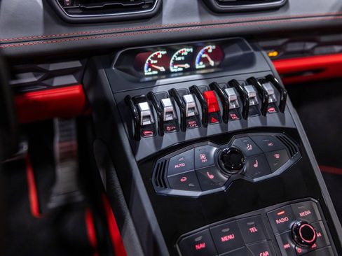 Used 2017 Lamborghini Huracan LP 610-4 image 41