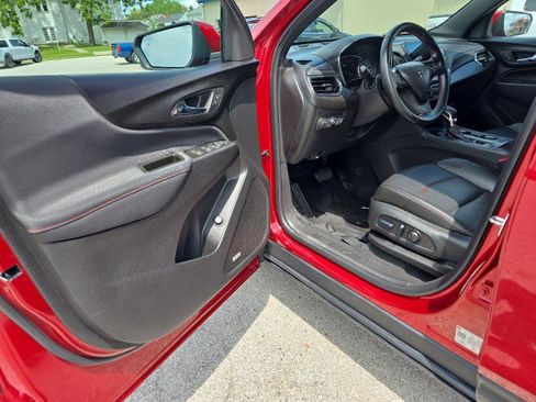 Used 2024 Chevrolet Equinox RS w/ RS Leather Package FWD image 13