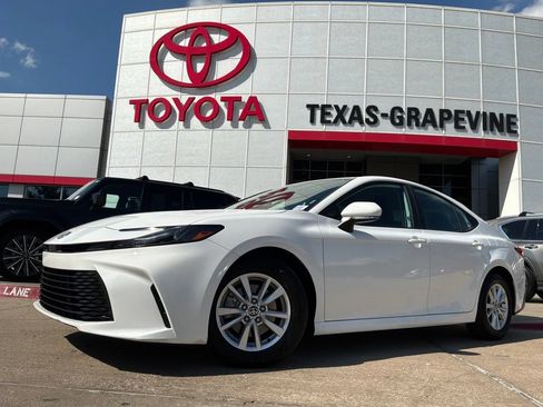 Used 2026 Toyota Camry LE FWD image 2