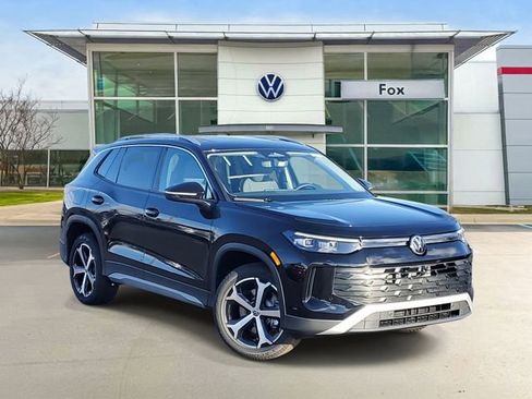 New 2026 Volkswagen Tiguan SE image 1