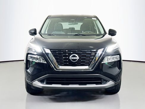 Used 2022 Nissan Rogue SV FWD image 2