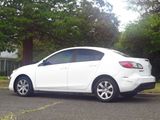 Used 2010 MAZDA MAZDA3 i Sport image 3