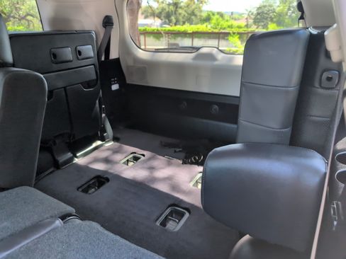 Used 2017 Lexus LX 570 4WD w/ Luxury Package image 42