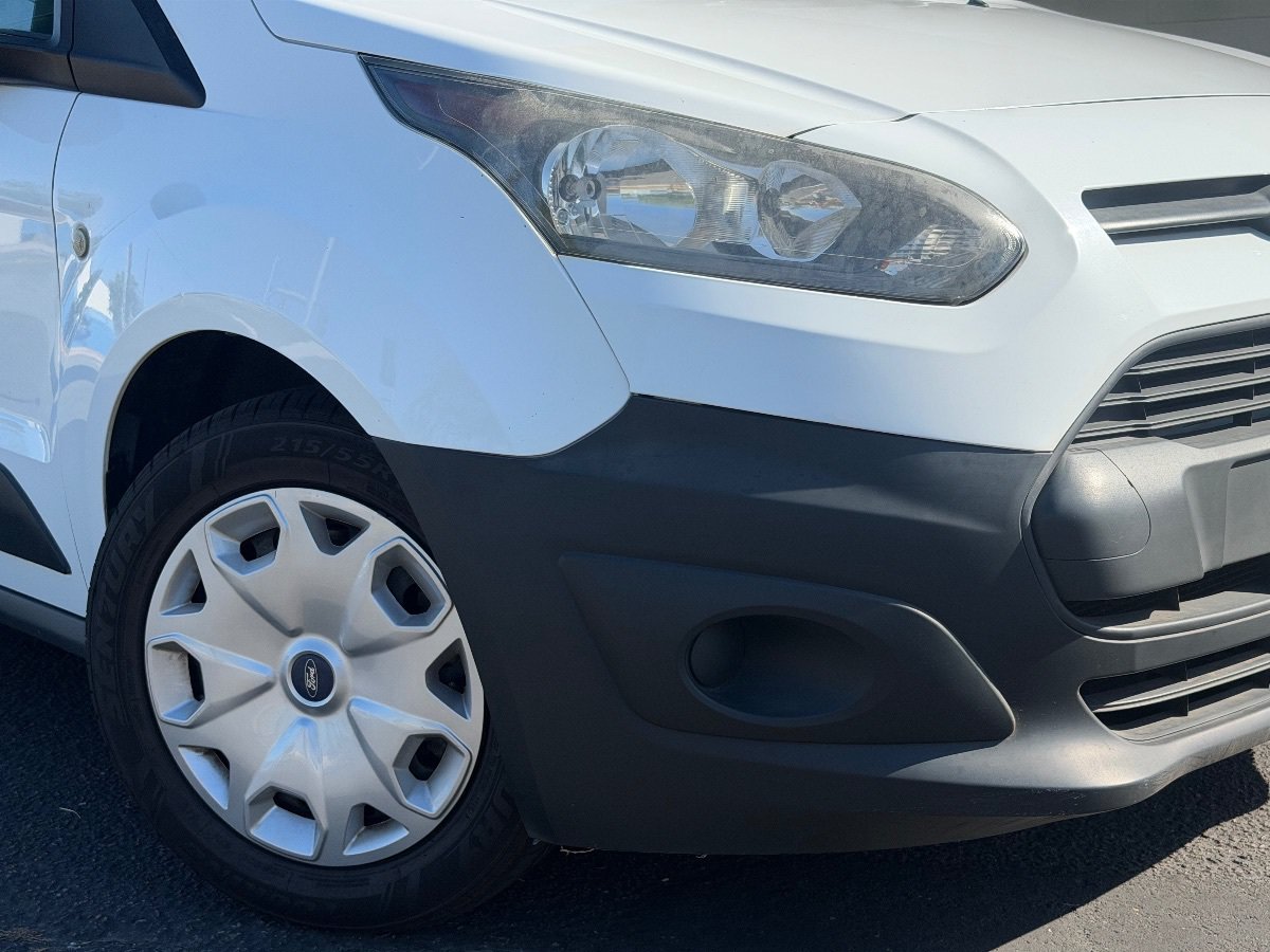 Used 2018 Ford Transit Connect XL FWD image 4