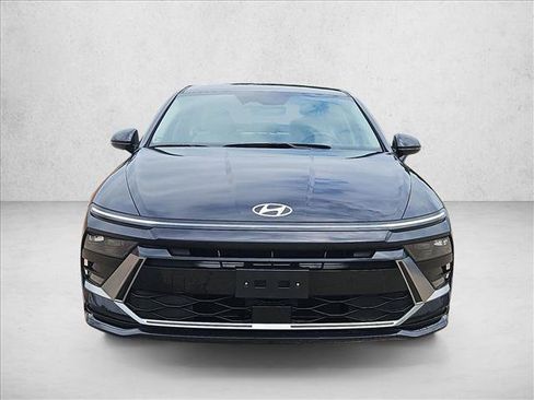 Used 2025 Hyundai Sonata SEL FWD image 2