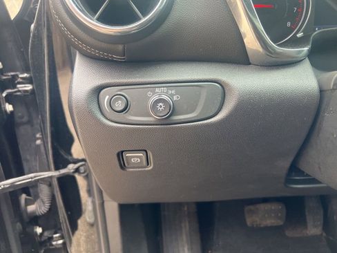 Used 2023 Chevrolet Blazer LT image 14