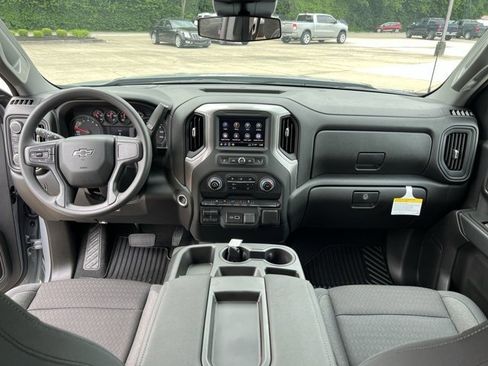 Used 2024 Chevrolet Silverado 1500 Custom w/ Dark Appearance Package image 21